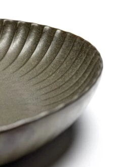 Serax INKU By Sergio Herman Serveerschaal M ø 32 Cm H 5 Cm Aardewerk Groen 7 Serax INKU By Sergio Herman Serveerschaal M ø 32 Cm H 5 Cm Aardewerk Groen -Serax b5120246gs2 1