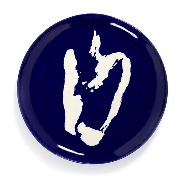 Serax Feast By Ottolenghi Serveerschaal ø 44,5 Cm H 2 Cm Aardewerk Blue + Pepper White 3 Serax Feast By Ottolenghi Serveerschaal ø 44,5 Cm H 2 Cm Aardewerk Blue + Pepper White